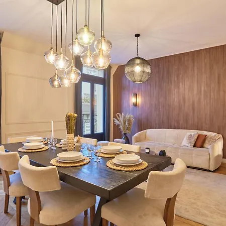 Apartment Superb Terrace Champs Elysees
