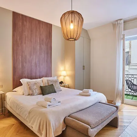 Superb Terrace Champs Elysees Apartment Paris
