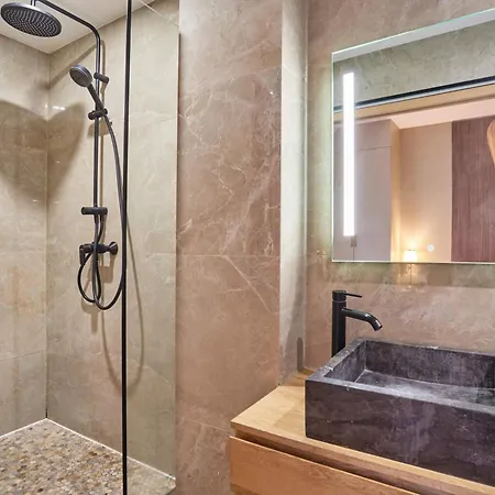 Superb Terrace Champs Elysees Apartment Paris